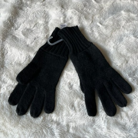 2/$20 Old Navy Black Knit Unlined One-Size Ladies Gloves NWT - Picture 2 of 4